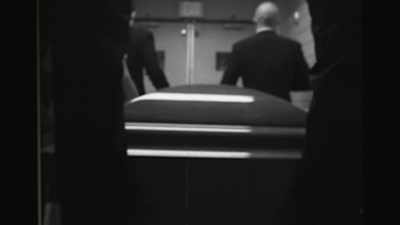 Two Secret Service men were - JFK: What The Doctors Saw
