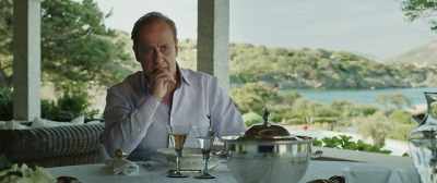 Two things.
A salesman is a man who is alone. - Loro 1