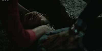 ..two, three...  It's not working.
Tell me everything that happened. - The Pact