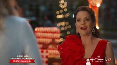 Two turtle doves
and a partridge in a pear tree - A Nashville Christmas Carol