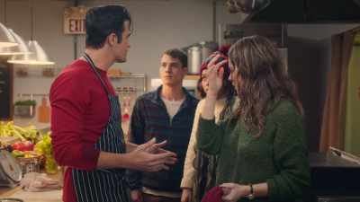 Tyler, Beebee,
go check the washroom. - A Taste of Christmas