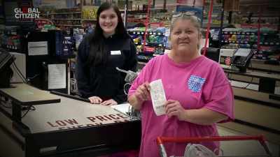 >> TYLER PERRY PAID FOR YOUR
GROCERY BILL TODAY. - One World: Together at Home