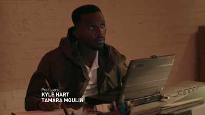 Tyler, your sister's upstairs. - Ransom