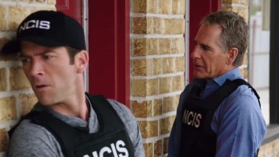 Tyson Reed,
federal agents! - NCIS: New Orleans