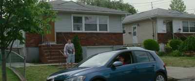 [uрbеаt musiс рlауing оn stеrео] - The King of Staten Island