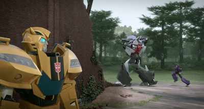 - Ugh, get off my face! - Transformers: EarthSpark