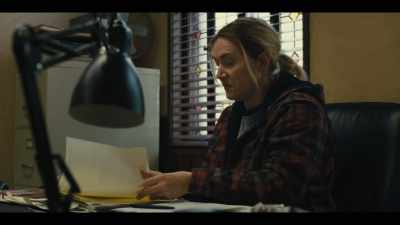 Uh, a few texts
between him and Erin. - Mare of Easttown