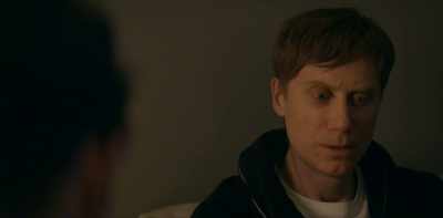 -Uh...called 999
and, uh, I came inside. - Four Lives