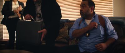 Uh, can we get you something
to drink? Some coffee or tea? - Porch Pirates