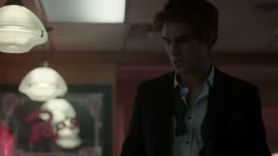 Uh, can I sit, Jughead? - Riverdale