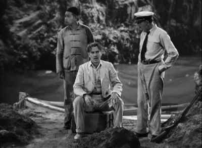 - Uh, captain, l...
- Huh? - Son of Kong