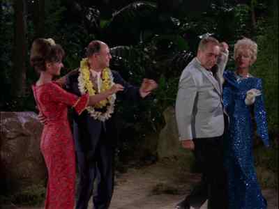 UH, CHANGE PARTNERS? - Gilligan's Island