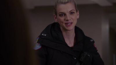 Uh... Don't mind me, ma'am. - Chicago Fire