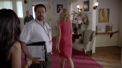 Uh, excuse me. - Sons of Anarchy