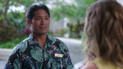 Uh, we have our happy-hour
live entertainment - Romance in Hawaii