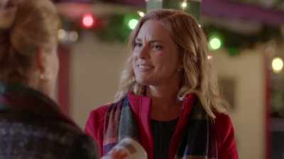 - Uh, he was surprised.
(chuckling) - Toying with the Holidays