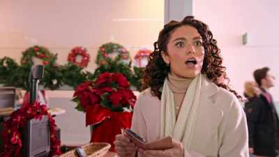 - Uh... Here, keep the change. - Planes, Trains, and Christmas Trees