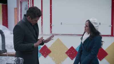 Uh... how about we pass
some flyers around town? - Christmas at the Drive-In
