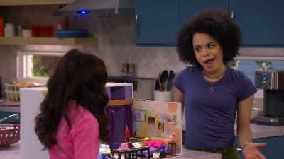Uh, how is your own
reading station not fun? - That Girl Lay Lay
