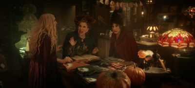 -Uh-huh.
-Does thou have the Sanderson hourglass? - Hocus Pocus 2
