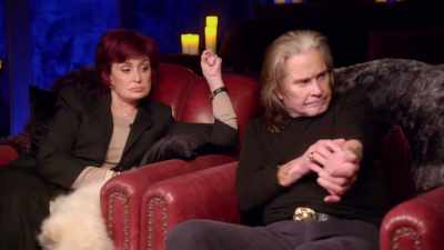 - Uh-huh.
- Like, it's actually a spaceship, - The Osbournes Want to Believe