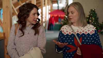 - Uh-huh.
- Well, then, there's no better - Christmas, Love and Fudge