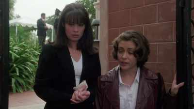 Uh, I don't know.
Uh, th-that Brenda girl - Charmed