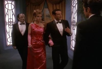 Uh, I'd like to see Dr. Noah. - Star Trek: Deep Space Nine