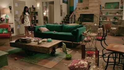 - Uh...it's our
new decorating style. - I Am Frankie