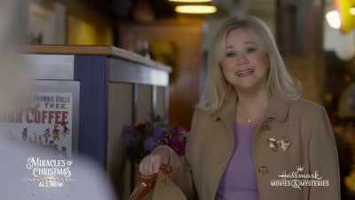 Uh, "joy to the world!" - Debbie Macomber's A Mrs. Miracle Christmas