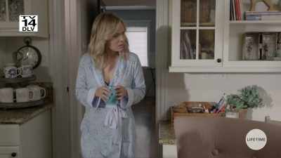 Uh, Katie, are you
expecting someone? - Stalked by My Doctor: A Sleepwalker's Nightmare