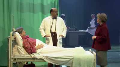 - Uh... keep counting.
- Five. - National Theatre Live: Nye