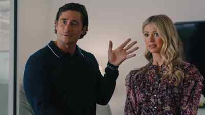 Uh, Kipper? Kendra!
(snapping fingers) - Head Over Heels