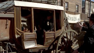 Uh, ma'am, may I? - Deadwood