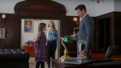 Uh, your majesty, - Match Made in Mistletoe