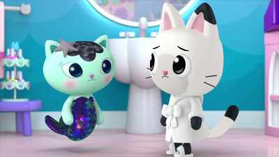 Uh, MerCat, your color and sparkle,
it's fading away. - Gabby's Dollhouse