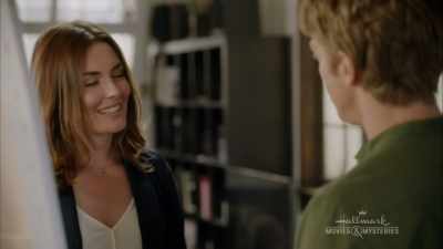 - Uh... middle?
- Okay, here we go. - Ruby Herring Mysteries: Her Last Breath