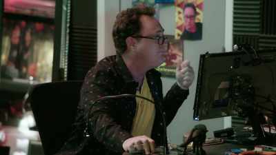 - Uh...my doorbell. - I Am Frankie