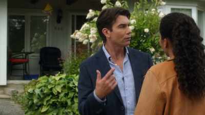 Uh, name one time you've
ever told me about a new guy. - Carter