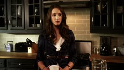 Uh, no. - Pretty Little Liars
