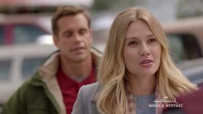 - Uh, no, I moved to Chicago
a few years ago for work - Return to Christmas Creek