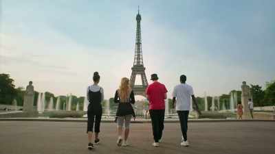 Uh‐oh. I'm feeling things,
remembering things.
(whispers) Dance things. - Find Me in Paris
