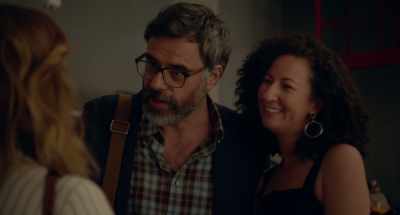 Uh, oh, Kate,
this is my wife Alexis. - I Used to Go Here