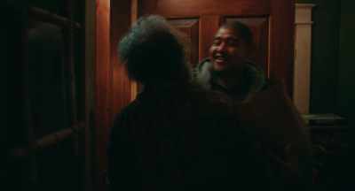 Uh... Oh... Uh... Hey!
There you go. All right now. - The Last Days of Ptolemy Grey