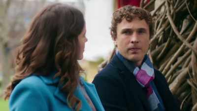 - Uh-(phone ringing) - Christmas in Notting Hill