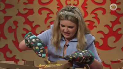 Uh, pizza, andiamo, Tom
Cashman! - Taskmaster