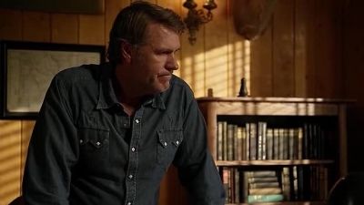 Uh... - Longmire