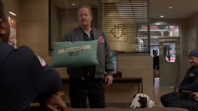 - Uh... - Chicago Fire