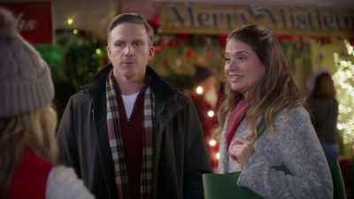Uh-- - Meet Me Under the Mistletoe