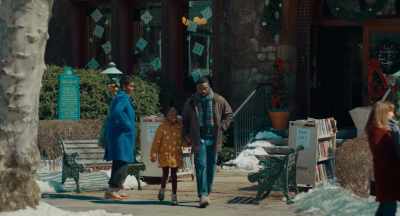 -Uh, should we go? Yeah?
-Yeah. Yeah. - Genie